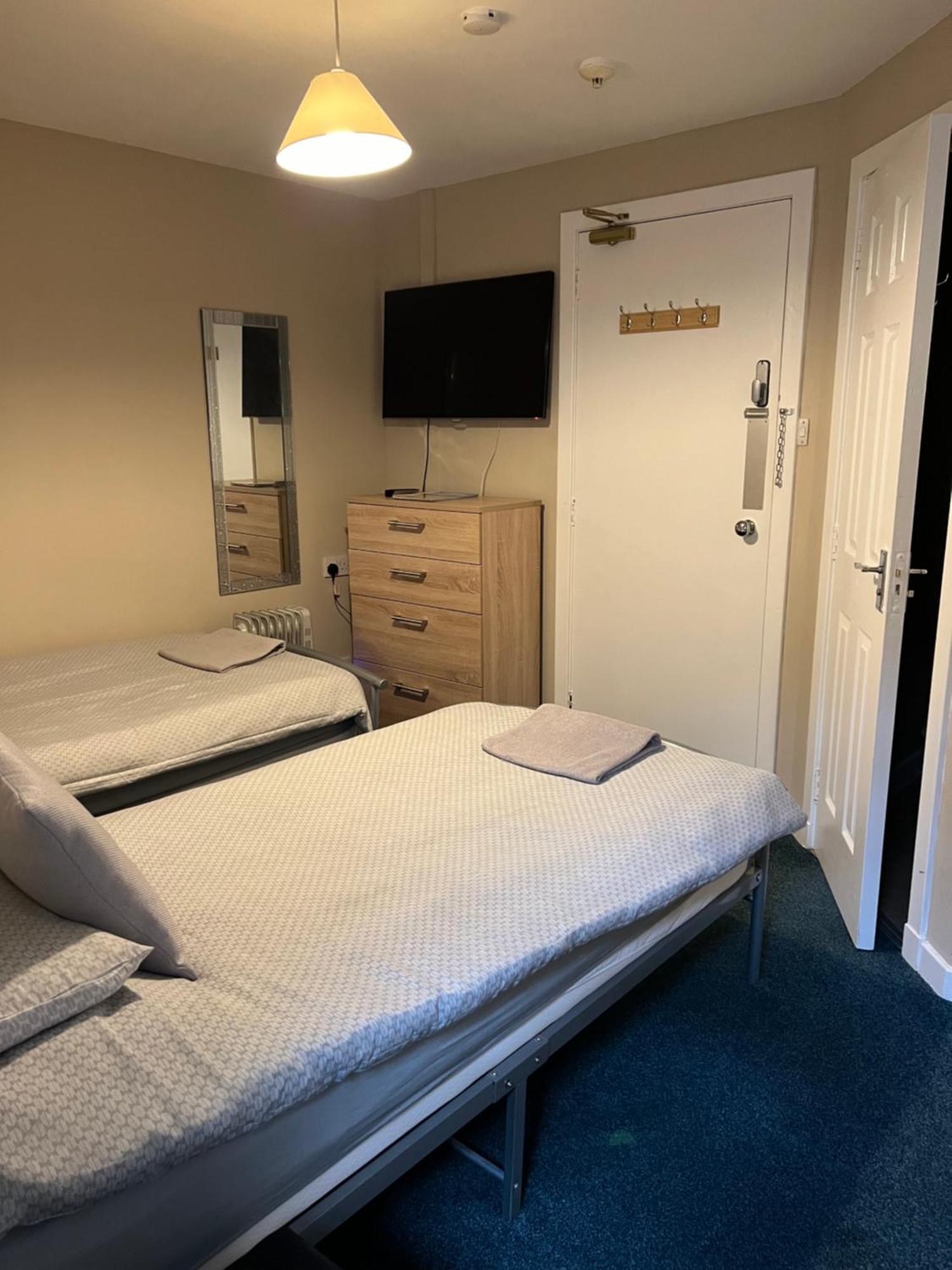 Budget Rooms Inverness Exterior foto